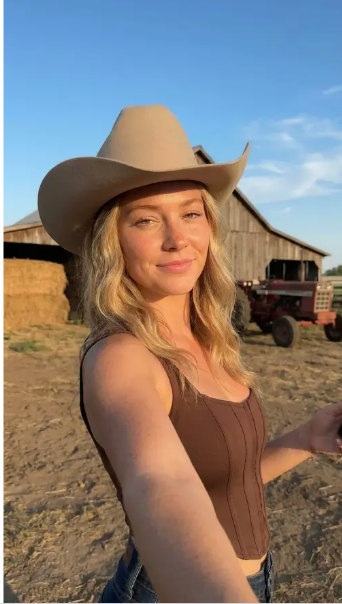 Emily Anderson, FL